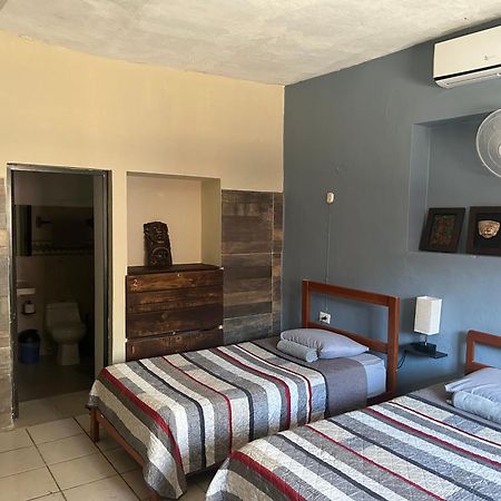 Hostel Casa Xtakay Валядолид Екстериор снимка