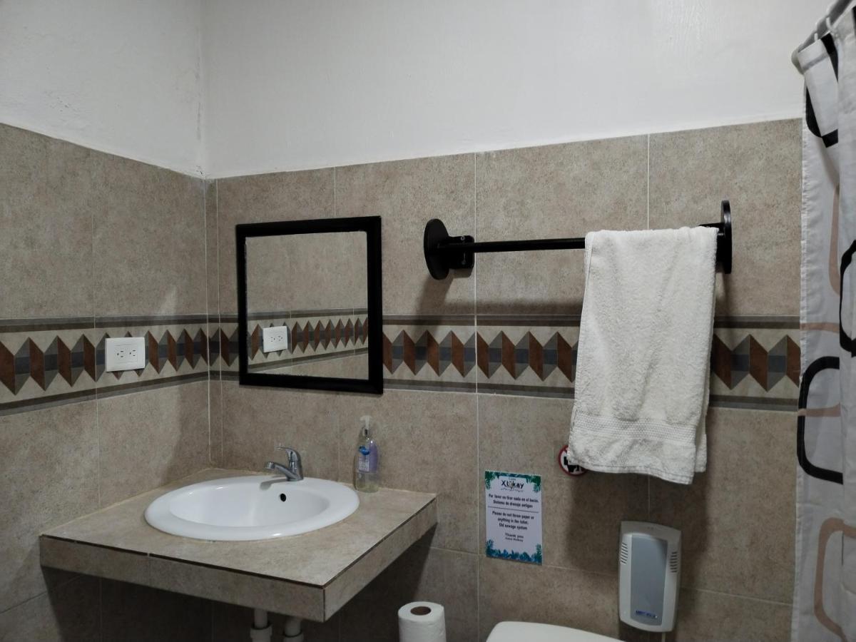 Hostel Casa Xtakay Валядолид Екстериор снимка