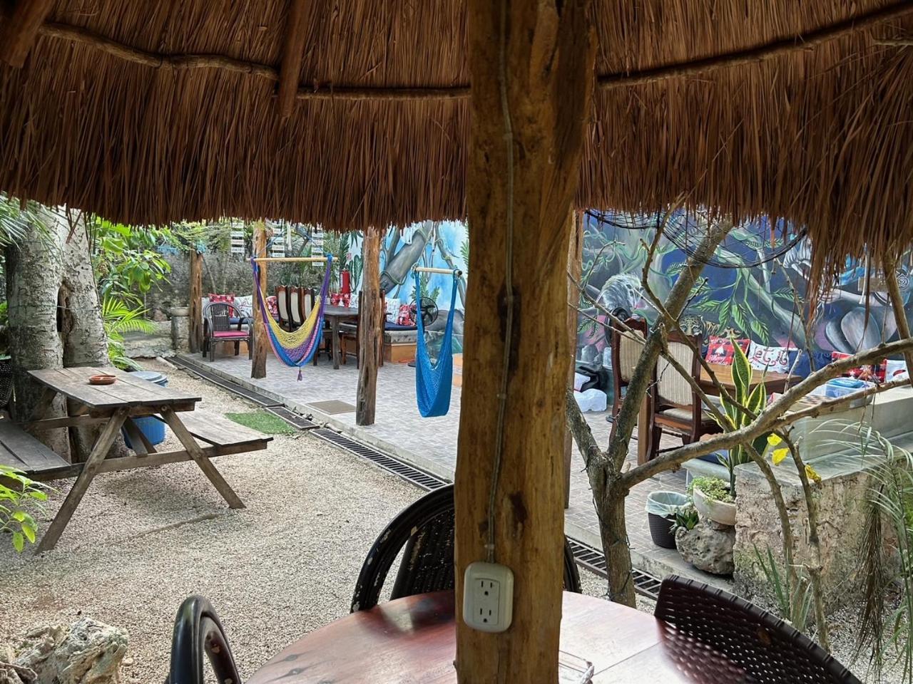 Hostel Casa Xtakay Валядолид Екстериор снимка