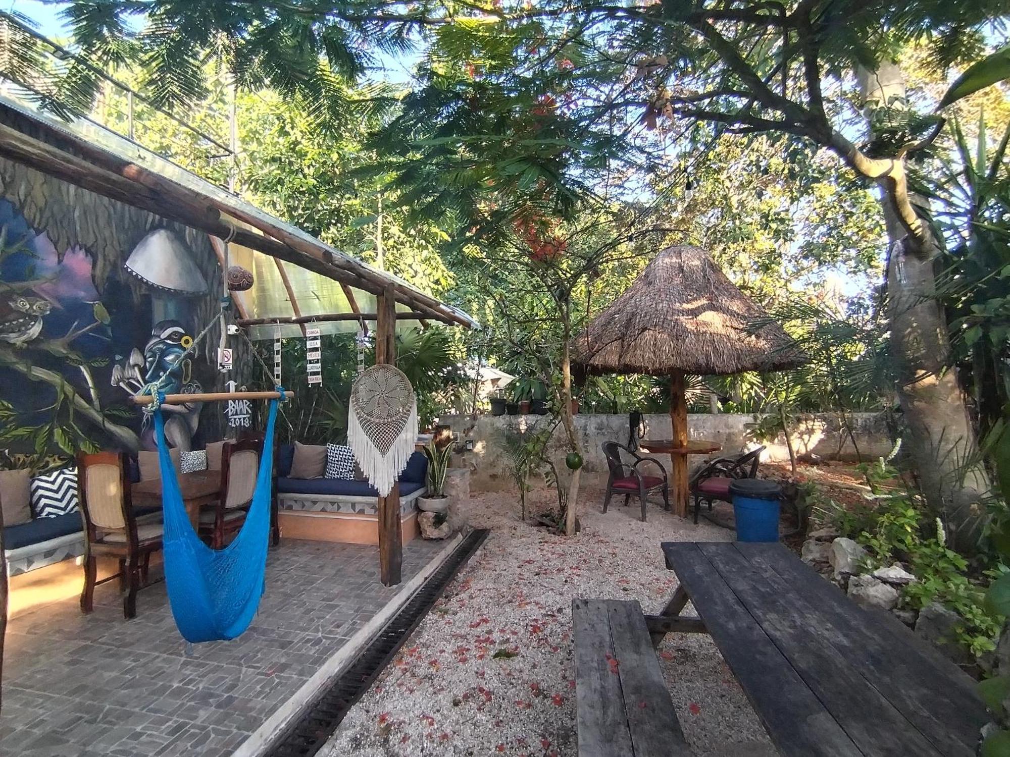 Hostel Casa Xtakay Валядолид Екстериор снимка
