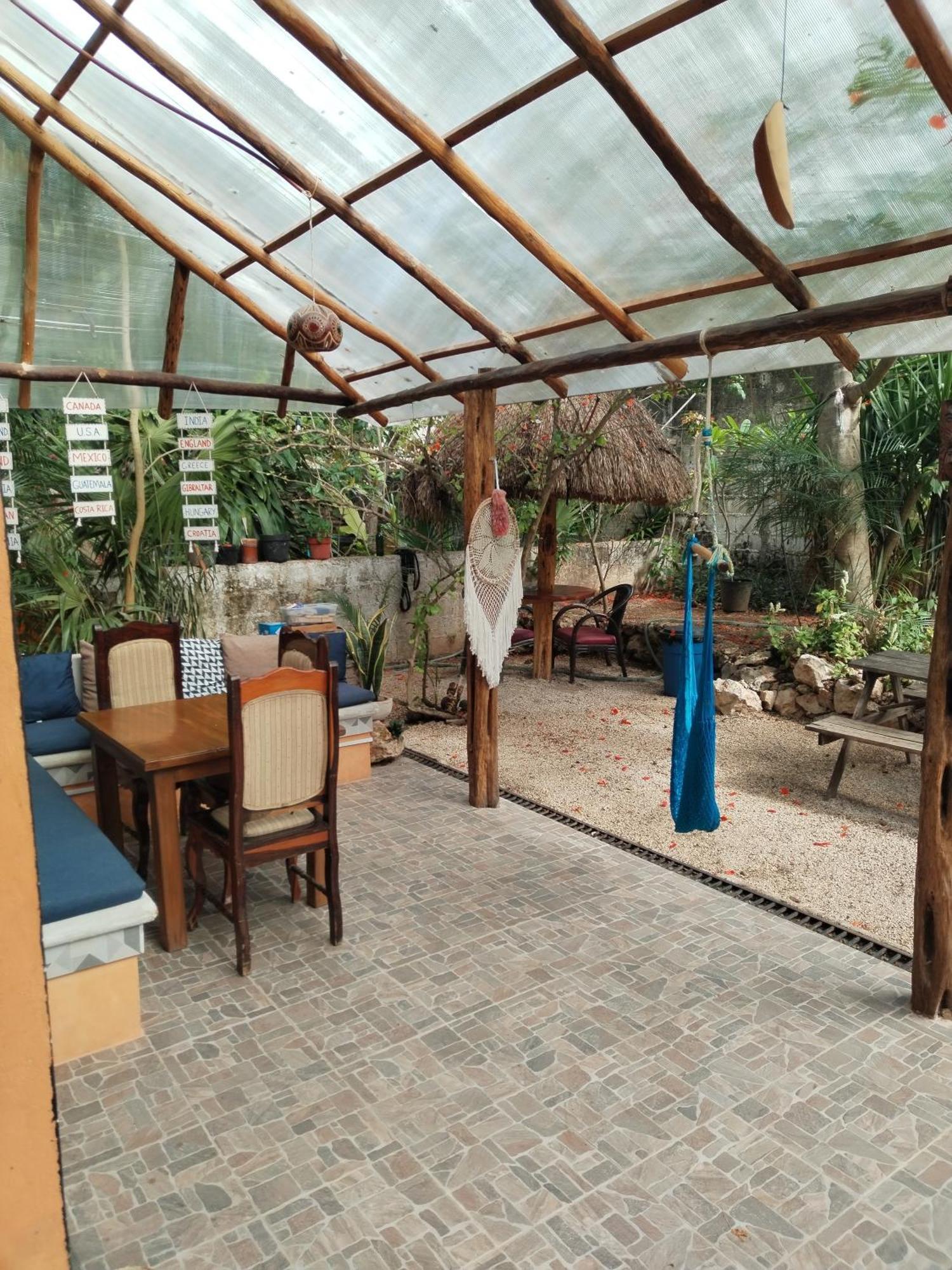 Hostel Casa Xtakay Валядолид Екстериор снимка