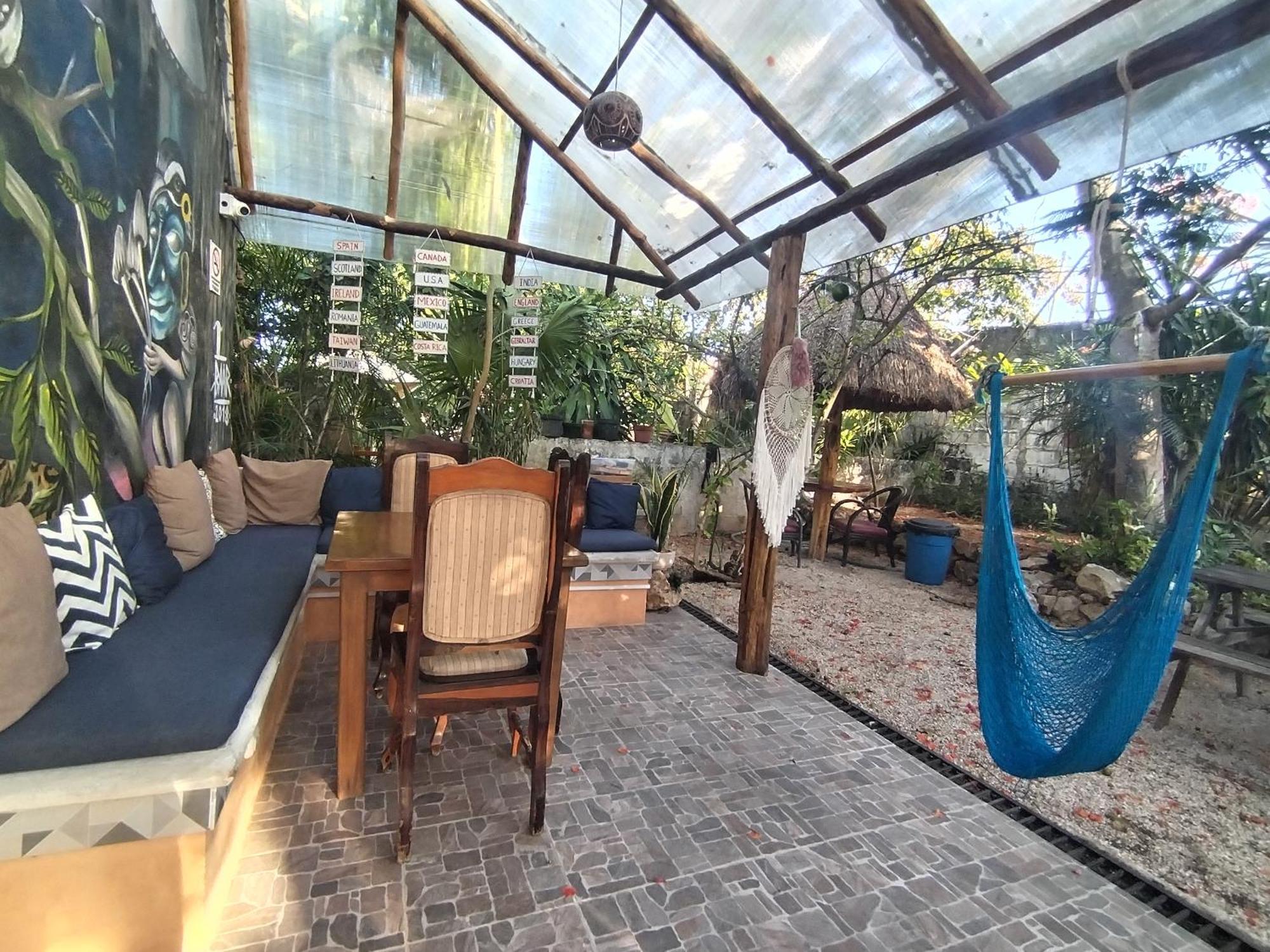 Hostel Casa Xtakay Валядолид Екстериор снимка